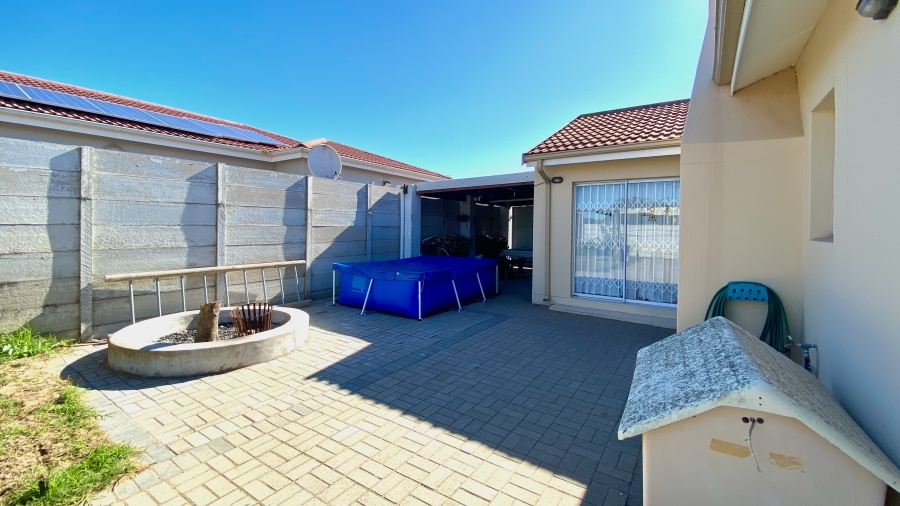 3 Bedroom Property for Sale in Port Owen Western Cape